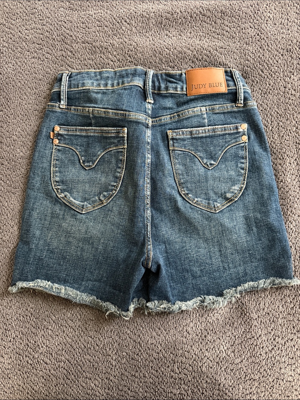 Judy Blue Medium Blue Wash Frayed Hem Denim Shorts